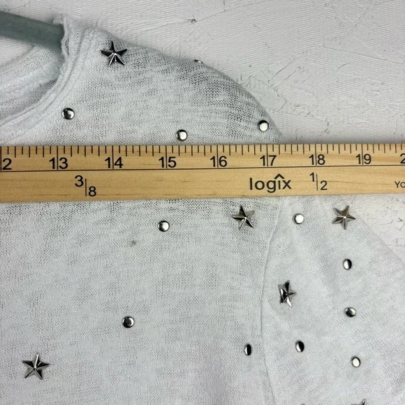Bebe Womens Stars and Dots Studded White Tee Shirt Sz Large Gauze Fabric Raw Hem - Picture 5 of 8